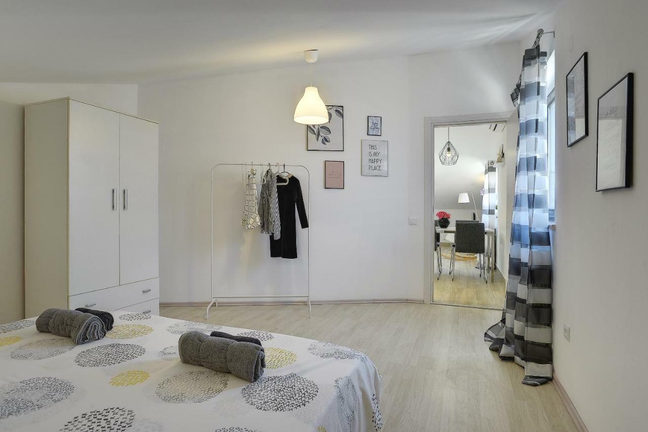 Apartment Niko Pula Zewnętrze zdjęcie